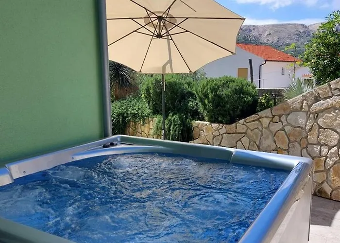 House Zrile With Garden And Jacuzzi Lägenhet Baška