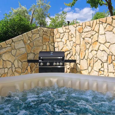 House Zrile With Garden And Jacuzzi * Baska (Krk)